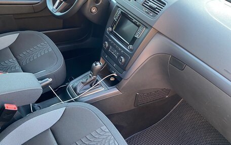 Skoda Yeti I рестайлинг, 2015 год, 1 450 000 рублей, 16 фотография