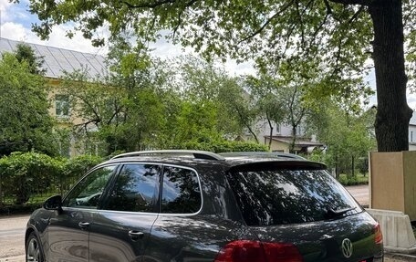 Volkswagen Touareg III, 2012 год, 2 099 000 рублей, 4 фотография