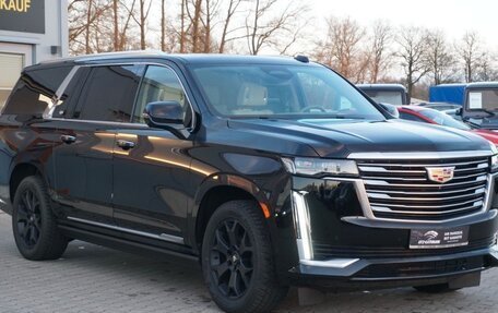 Cadillac Escalade V, 2022 год, 13 815 000 рублей, 3 фотография