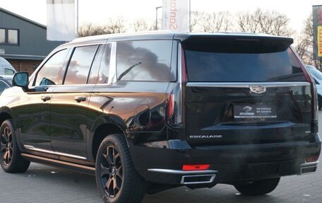 Cadillac Escalade V, 2022 год, 13 815 000 рублей, 5 фотография