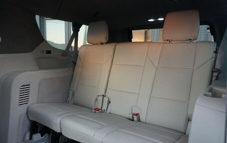 Cadillac Escalade V, 2022 год, 13 815 000 рублей, 16 фотография