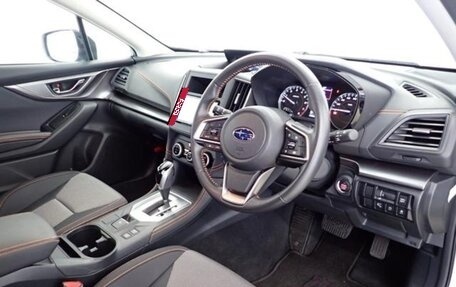 Subaru XV II, 2022 год, 1 590 000 рублей, 10 фотография