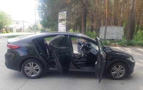 Hyundai Elantra VI рестайлинг, 2018 год, 1 320 000 рублей, 4 фотография