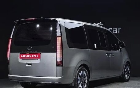 Hyundai Staria, 2024 год, 4 671 333 рублей, 2 фотография