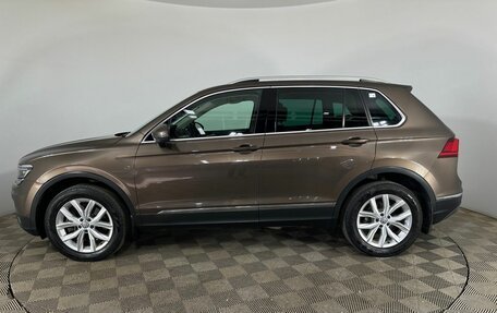 Volkswagen Tiguan II, 2018 год, 2 570 000 рублей, 5 фотография