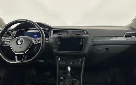 Volkswagen Tiguan II, 2018 год, 2 570 000 рублей, 7 фотография
