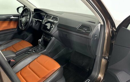 Volkswagen Tiguan II, 2018 год, 2 570 000 рублей, 14 фотография