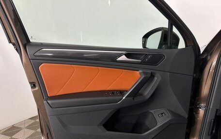 Volkswagen Tiguan II, 2018 год, 2 570 000 рублей, 8 фотография