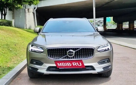 Volvo V90 Cross Country I рестайлинг, 2021 год, 3 400 111 рублей, 2 фотография