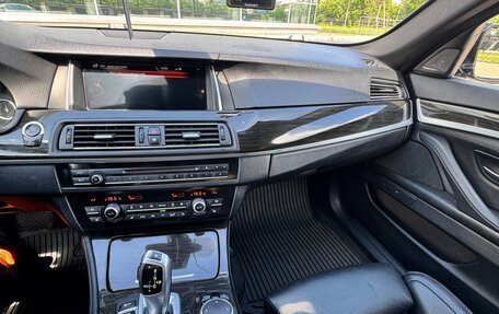 BMW 5 серия, 2016 год, 2 650 000 рублей, 15 фотография