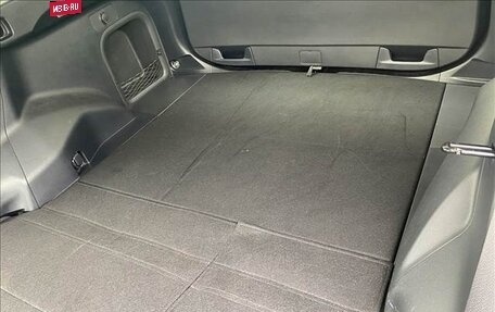 Toyota RAV4, 2021 год, 2 090 000 рублей, 10 фотография