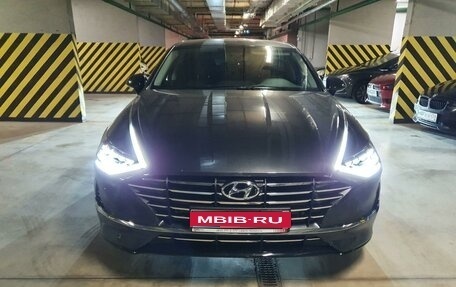 Hyundai Sonata VIII, 2021 год, 2 400 000 рублей, 1 фотография