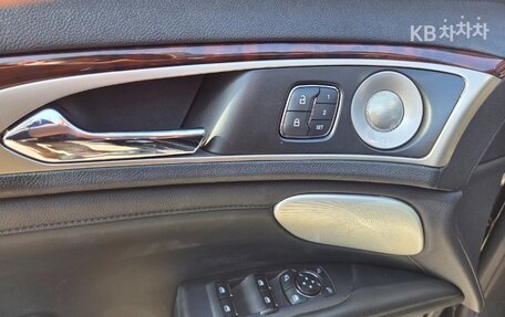 Lincoln MKZ II рестайлинг, 2020 год, 1 790 000 рублей, 15 фотография