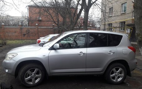 Toyota RAV4, 2006 год, 1 050 000 рублей, 2 фотография