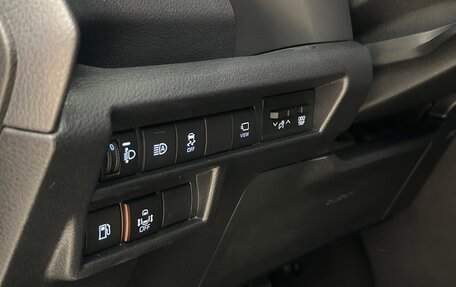 Toyota Granvia, 2022 год, 3 000 000 рублей, 11 фотография