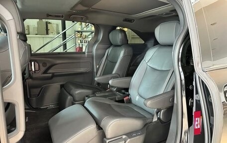 Toyota Granvia, 2022 год, 3 000 000 рублей, 12 фотография