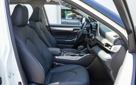 Toyota Highlander, 2025 год, 5 630 000 рублей, 8 фотография