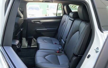 Toyota Highlander, 2025 год, 5 630 000 рублей, 10 фотография