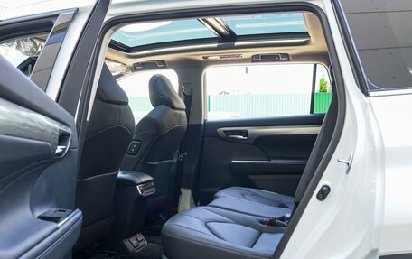 Toyota Highlander, 2025 год, 5 630 000 рублей, 12 фотография