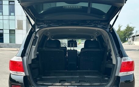 Toyota Highlander III, 2010 год, 1 540 000 рублей, 2 фотография
