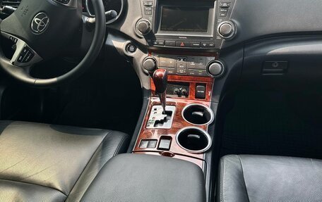 Toyota Highlander III, 2010 год, 1 540 000 рублей, 5 фотография