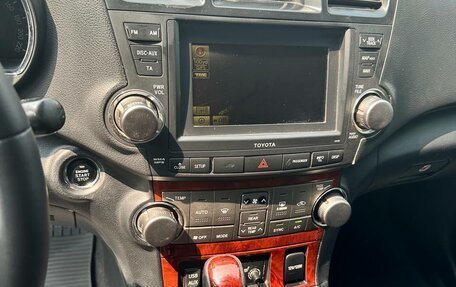 Toyota Highlander III, 2010 год, 1 540 000 рублей, 8 фотография