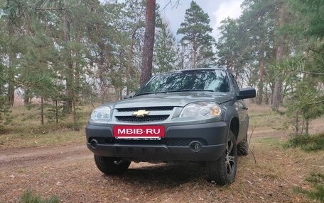 Chevrolet Niva I рестайлинг, 2018 год, 820 000 рублей, 4 фотография