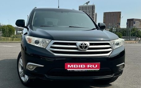 Toyota Highlander III, 2010 год, 1 540 000 рублей, 21 фотография