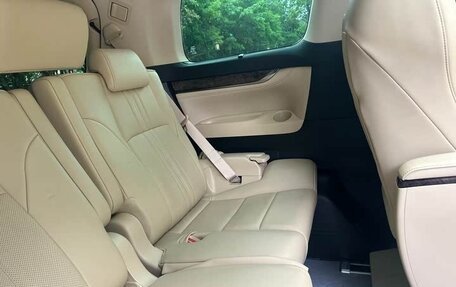 Toyota Vellfire II, 2022 год, 7 000 000 рублей, 14 фотография