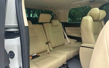 Toyota Vellfire II, 2022 год, 7 000 000 рублей, 17 фотография