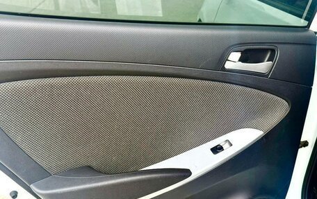 Hyundai Solaris II рестайлинг, 2011 год, 850 000 рублей, 17 фотография