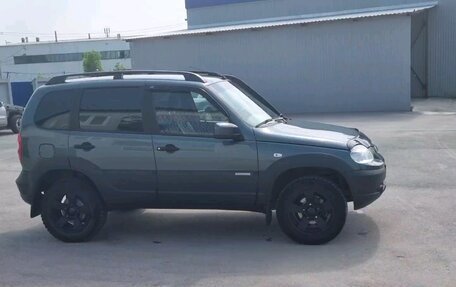 Chevrolet Niva I рестайлинг, 2015 год, 850 000 рублей, 4 фотография