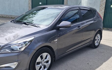 Hyundai Solaris II рестайлинг, 2016 год, 999 000 рублей, 3 фотография