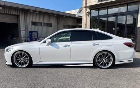 Toyota Crown, 2021 год, 2 520 000 рублей, 3 фотография