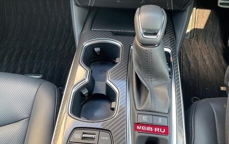 Toyota Crown, 2021 год, 2 520 000 рублей, 21 фотография