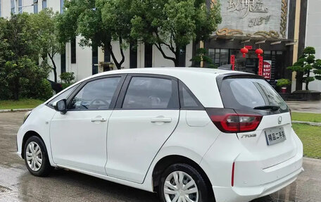 Honda Fit, 2021 год, 1 000 000 рублей, 7 фотография