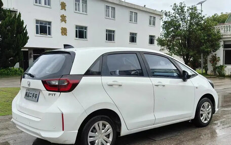 Honda Fit, 2021 год, 1 000 000 рублей, 9 фотография
