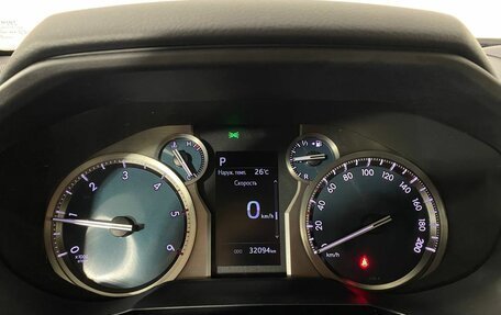 Toyota Land Cruiser Prado 150 рестайлинг 2, 2021 год, 6 600 000 рублей, 12 фотография