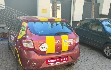 Renault Sandero I, 2014 год, 280 000 рублей, 2 фотография