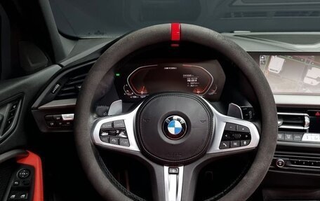 BMW 1 серия, 2021 год, 2 800 000 рублей, 10 фотография