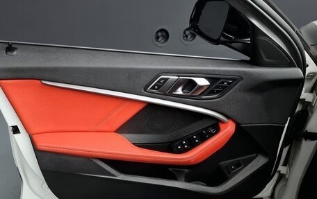 BMW 1 серия, 2021 год, 2 800 000 рублей, 13 фотография