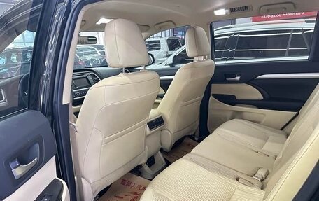 Toyota Highlander III, 2021 год, 2 650 000 рублей, 10 фотография