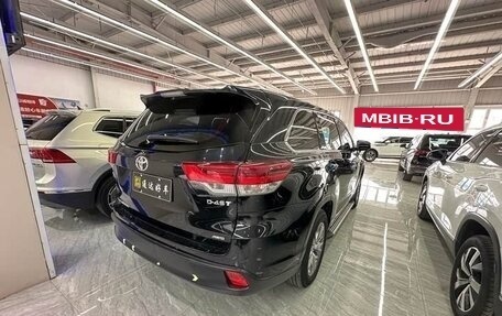 Toyota Highlander III, 2021 год, 2 650 000 рублей, 4 фотография