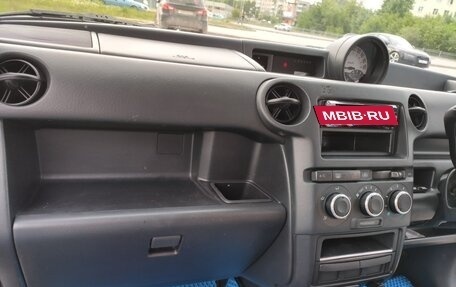 Toyota bB I рестайлинг, 2002 год, 490 000 рублей, 3 фотография