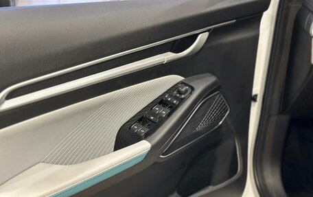 Geely Emgrand, 2024 год, 2 663 990 рублей, 9 фотография