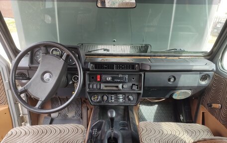 Mercedes-Benz G-Класс W463 рестайлинг _ii, 1989 год, 740 000 рублей, 3 фотография