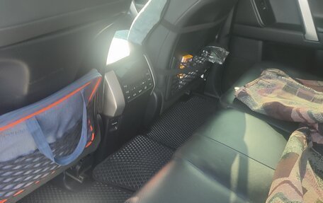 Toyota Land Cruiser Prado 150 рестайлинг 2, 2018 год, 4 900 000 рублей, 2 фотография