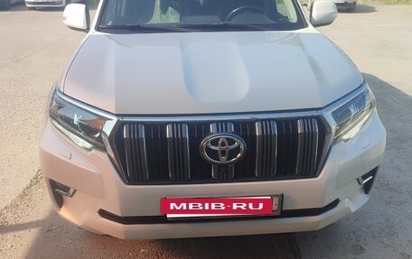 Toyota Land Cruiser Prado 150 рестайлинг 2, 2018 год, 4 900 000 рублей, 5 фотография