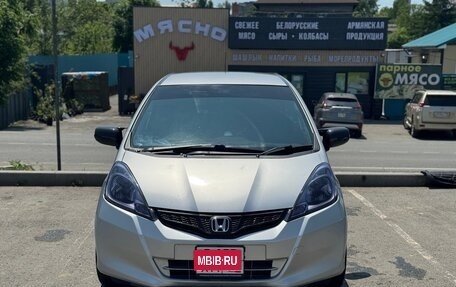 Honda Fit III, 2013 год, 700 000 рублей, 3 фотография