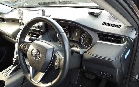 Toyota Harrier, 2022 год, 2 590 000 рублей, 9 фотография